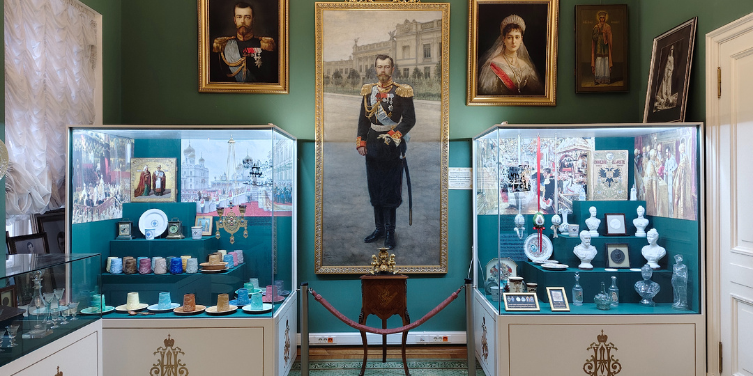 Частный музей Николая II в усадьбе Струйских