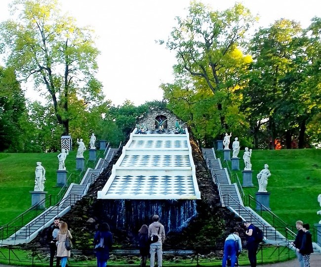 ПЕТЕРГОФ. ШАХМАТНАЯ ГОРА (Восточная часть нижнего парка)