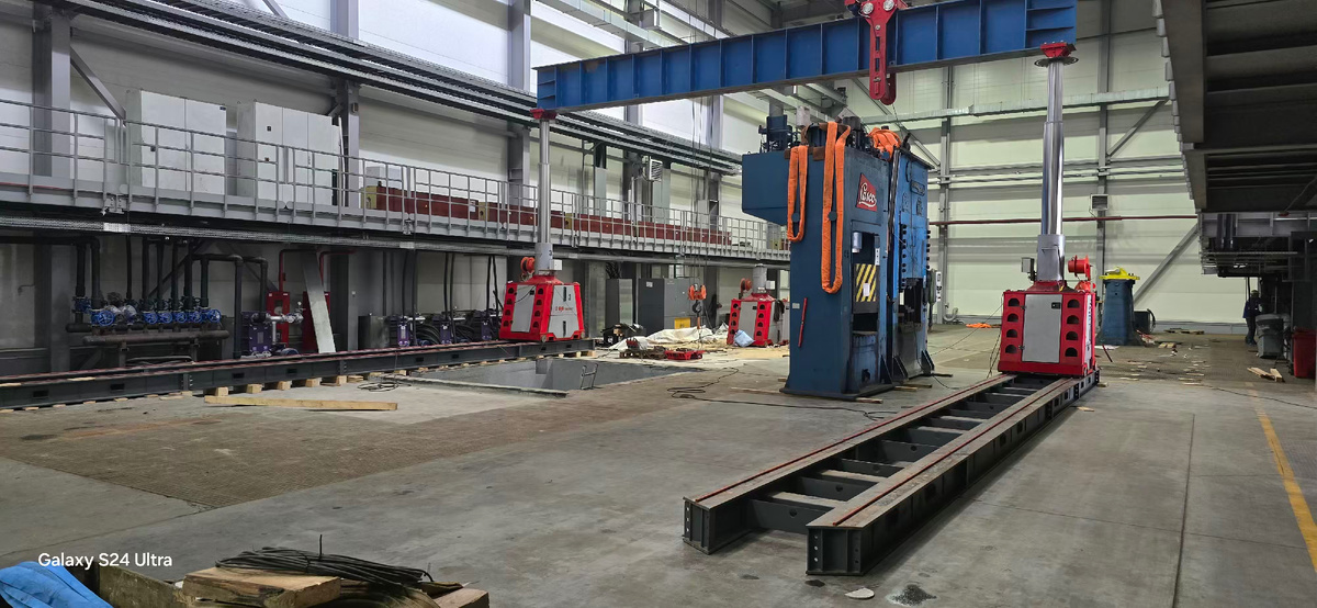 Промежуточное положение прессов Ravne и Lasco VPE 315 