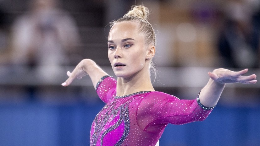     Российская гимнастка Ангелина Мельникова Gettyimages.ru Tim Clayton / Contributor