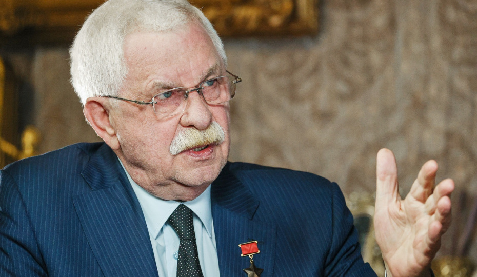 «Конституцию 1993 года писали в США»: Руцкой о предательстве, Ельцине и России