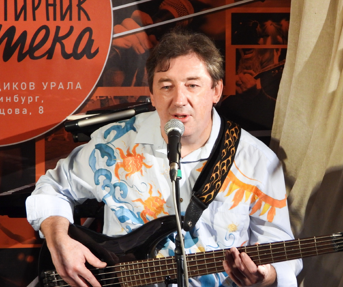 Иван Баженицкий (SHORTDRINKS, ТРИТЕ ДУШИ). Фото из ВК-сообщества группы