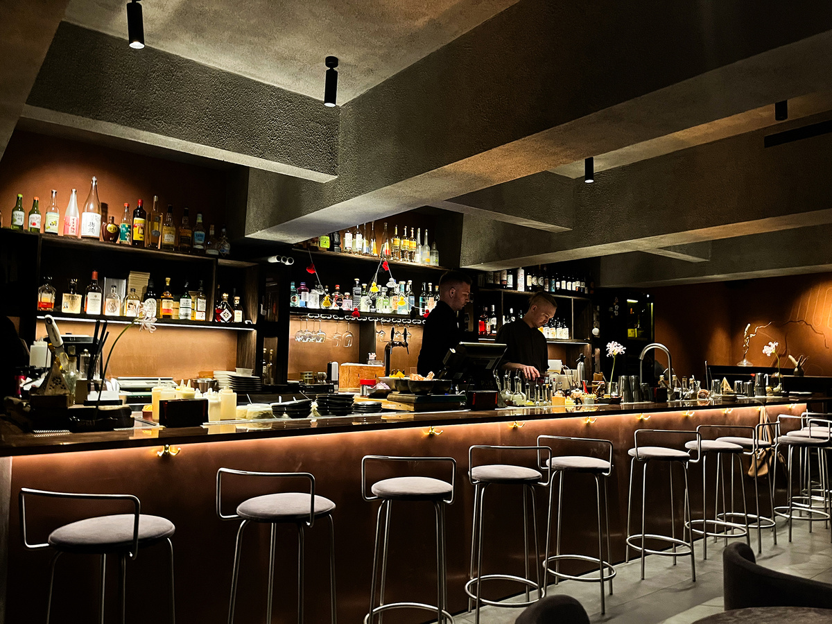 Контактная барная стойка →