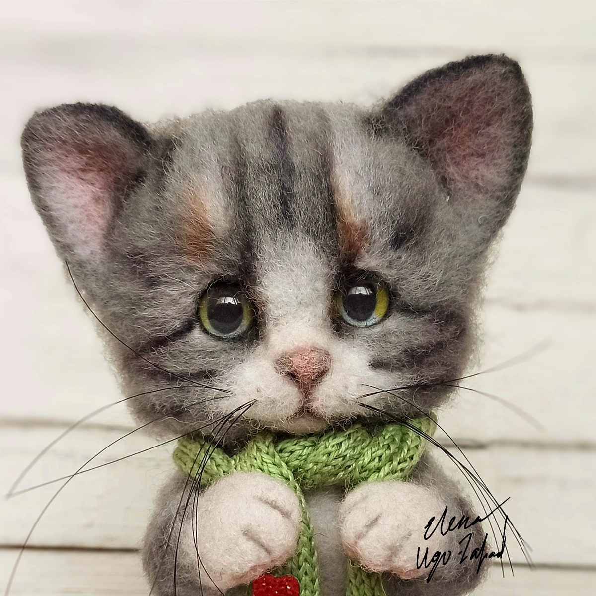 Котик валяный