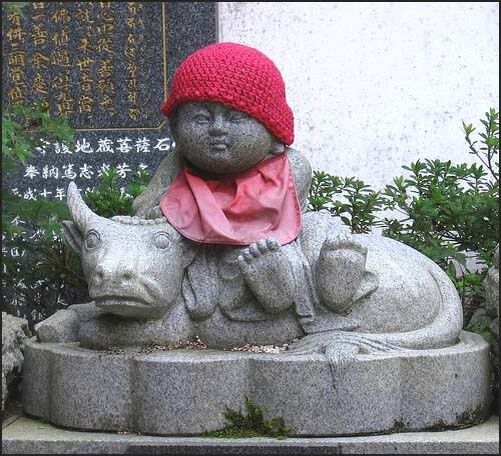 Дзидзо в образе ребенка. Фото из открытых источников.