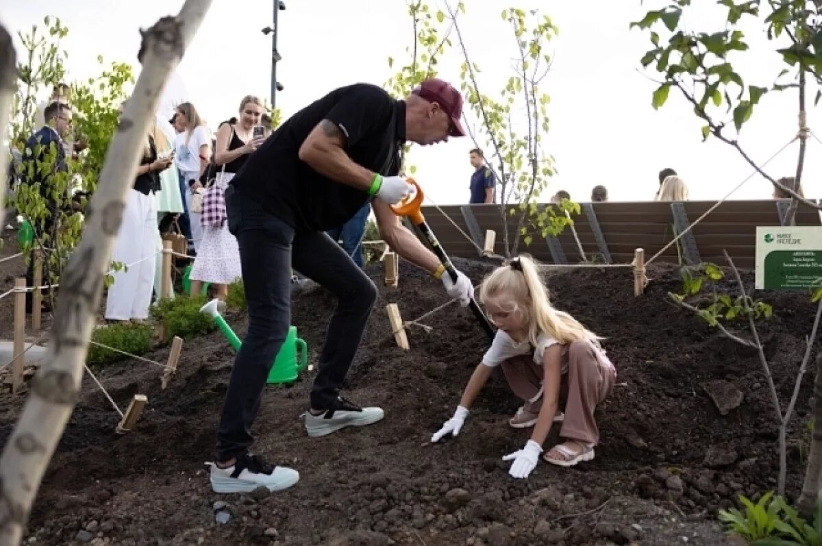    «Аллея памяти» появилась на обновлённой набережной Владивостока