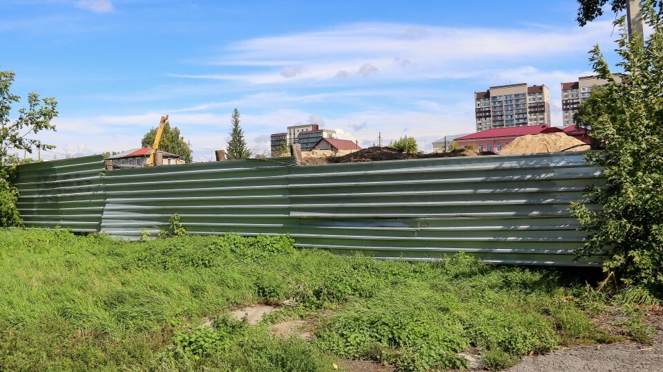    Строительная площадка на проспекте Комсомольском, 48. Источник: Виталий Барабаш/"Толк"