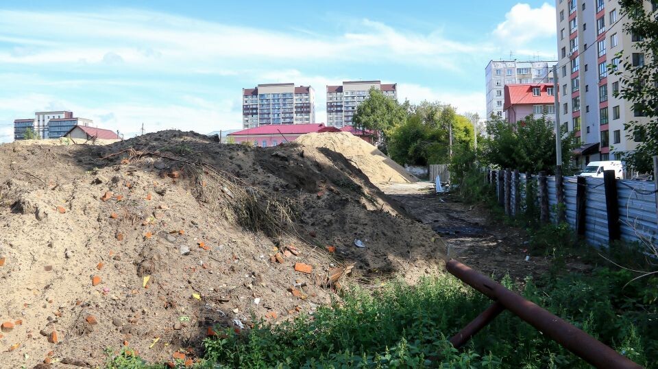    Строительная площадка на проспекте Комсомольском, 48. Источник: Виталий Барабаш/"Толк"