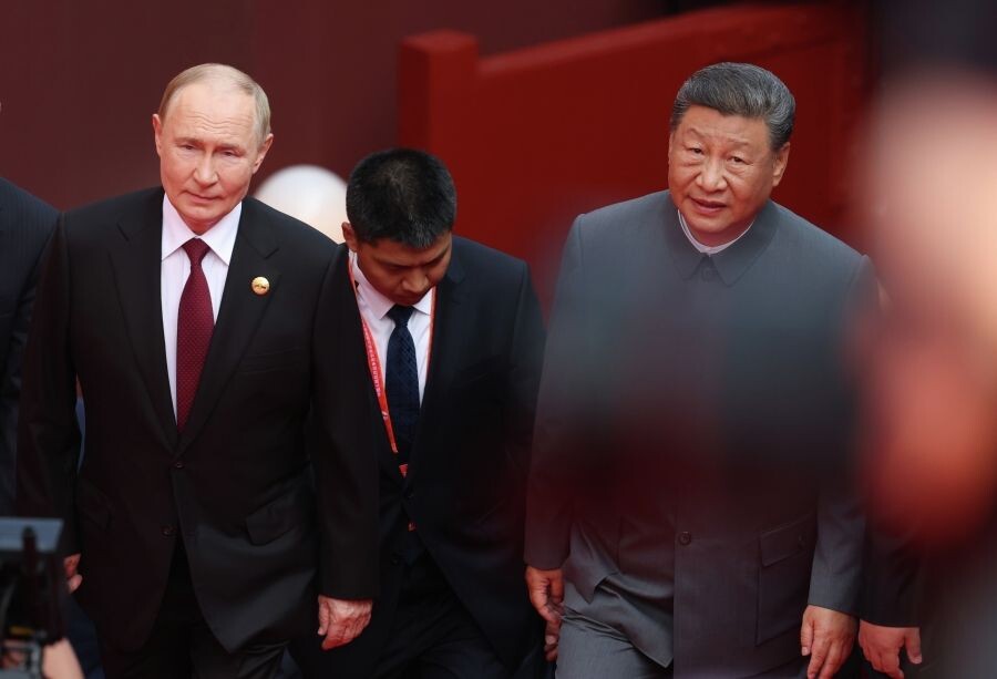    Владимир Путин и председатель КНР Си Цзиньпин / Источник: © Александр Казаков/POOL/РИА Новости