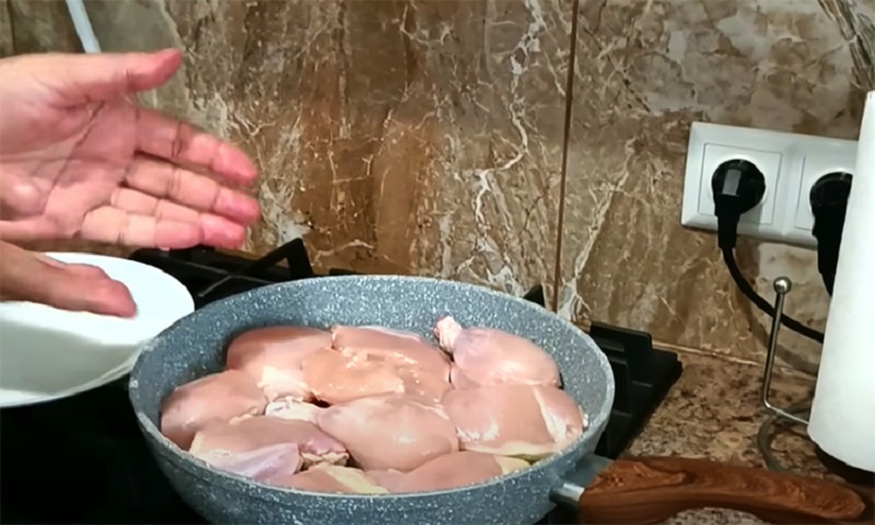 Чахохбили по-грузински: секреты идеальной курицы в ароматном соусе