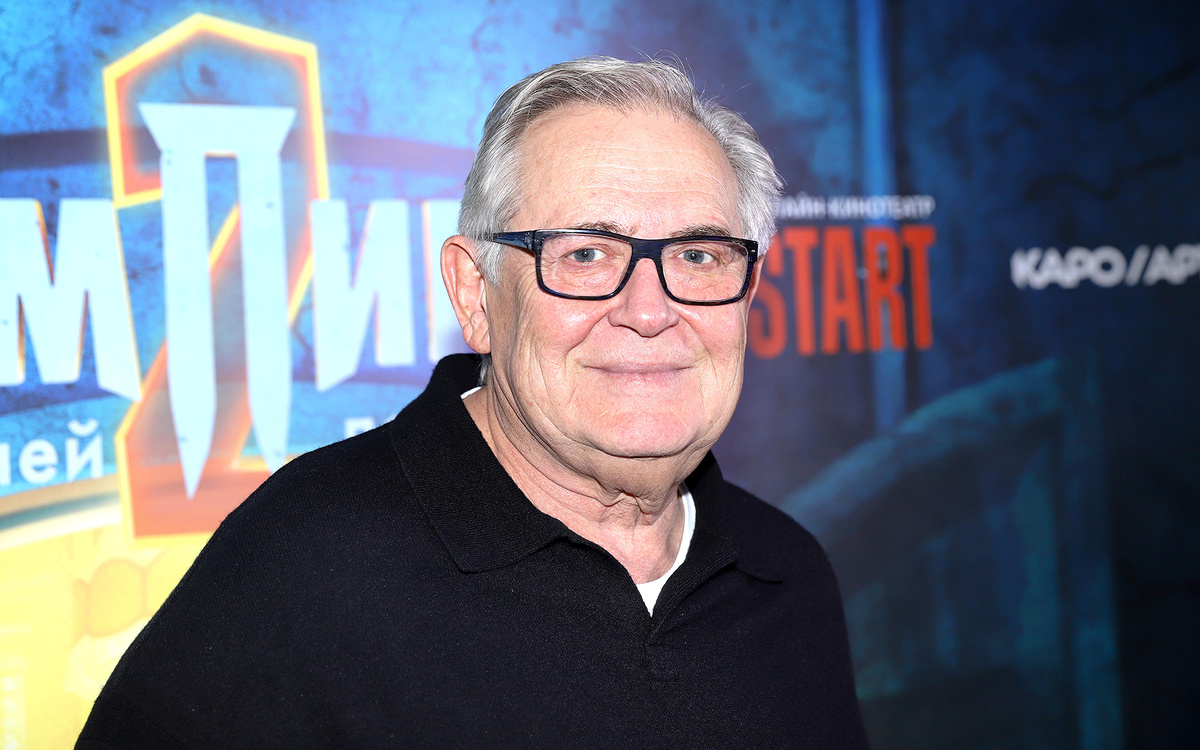 Persona Stars/053/Legion-Media