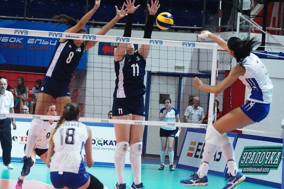    Кубок Сибири и Дальнего Востока по волейболу среди женщин стартовал в Хабаровске Алексей БУЛАТОВ