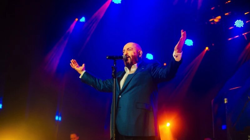     Михаил Шуфутинский. https://vk.com/mikhail.shufutinsky