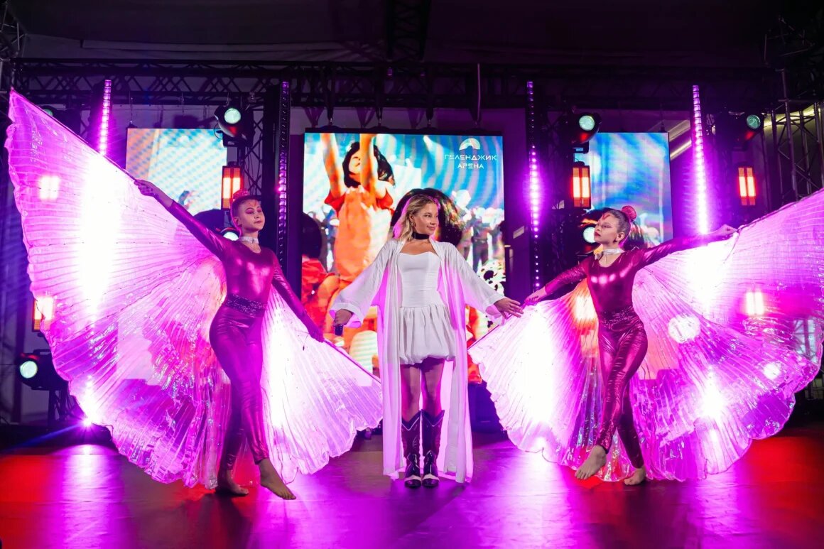 Листайте вправо, чтобы увидеть больше изображений