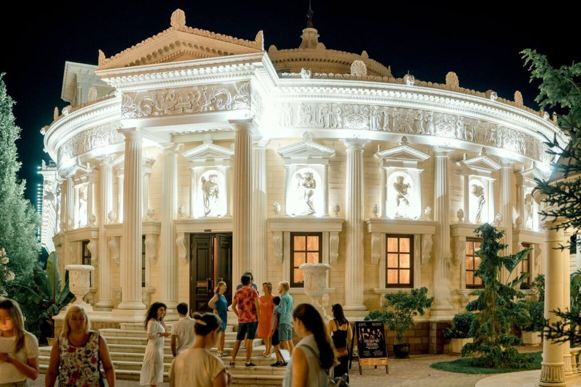 Листайте вправо, чтобы увидеть больше изображений