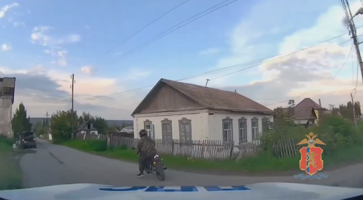     В Ачинске полицейские задержали пьяного мотоциклиста