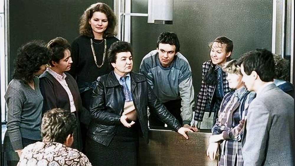 Н. А. Андреева в окружении студентов