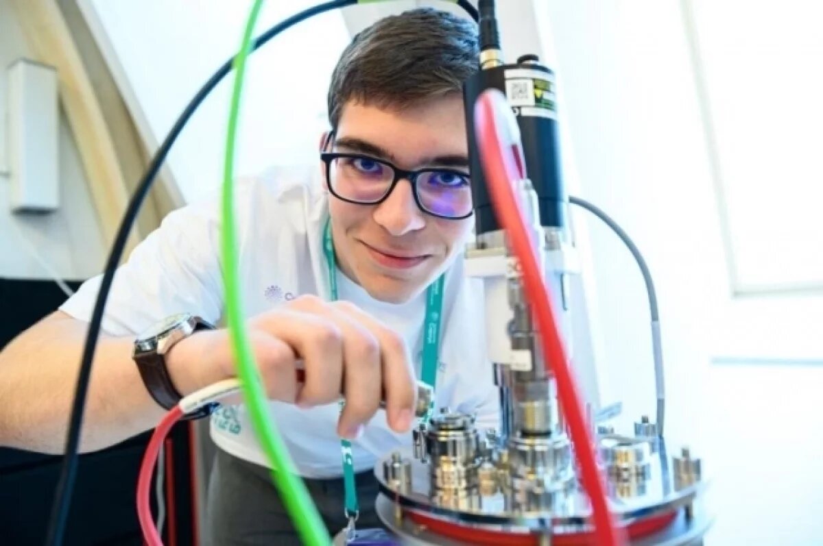    На Урале стартовал прием заявок от молодых ученых на губернаторскую премию