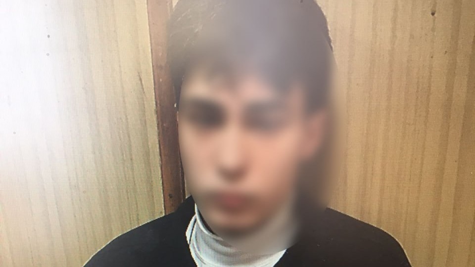 Забрал полмиллиона у оренбургской пенсионерки: в столице задержали курьера мошенников