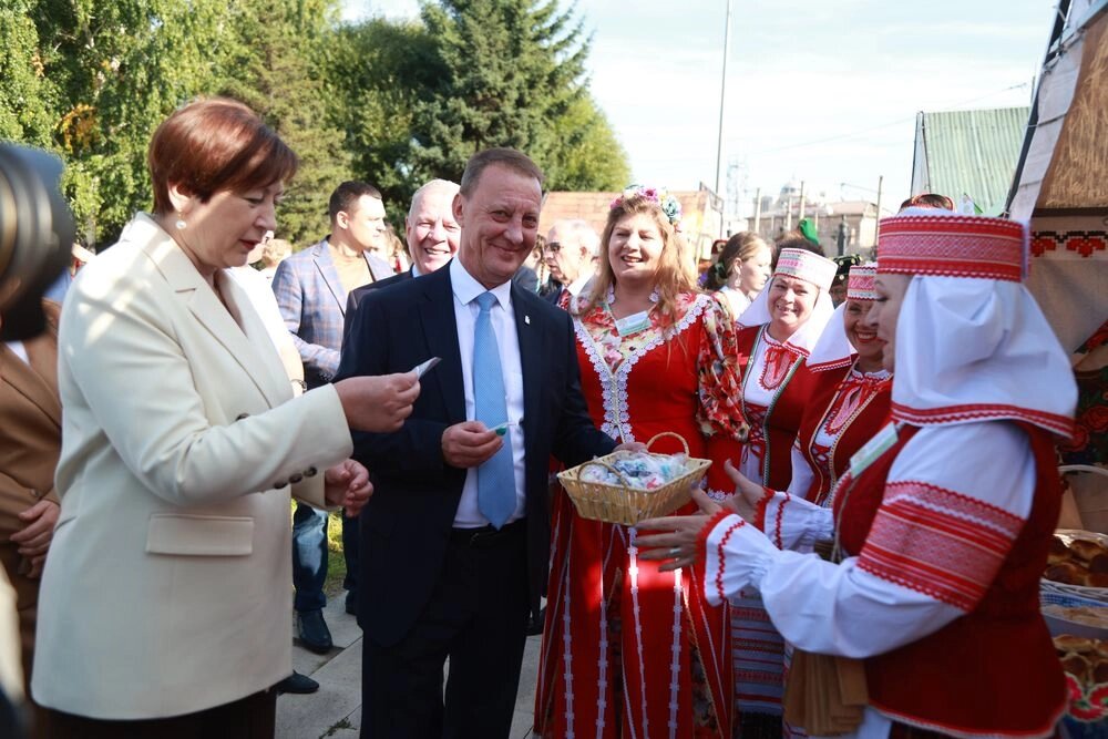    В Центральном парке прошёл фестиваль национальных культур. Фото: АиФ/ Виктор Крутов