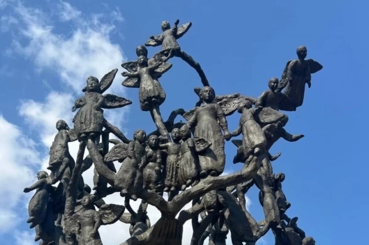    Паслер обратился к уральцам в День солидарности в борьбе с терроризмом