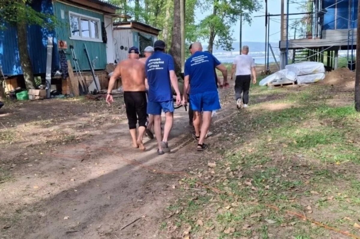    В Самаре на базе отдыха «Каскад» мужчина упал с высоты 6 метров