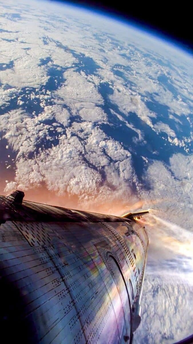    SpaceX представила ранее не опубликованные кадры с десятого полета Starship / © SpaceX