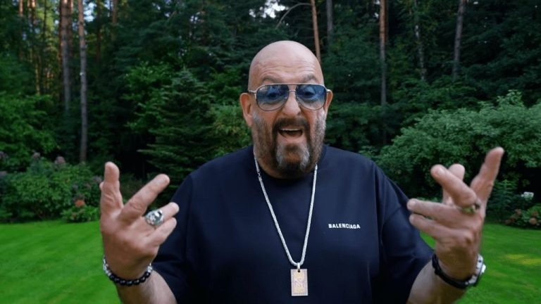    Фото: кадр из клипа на YouTube-канале Дениса Клявера / Оператор канала Дениса Клявера, CC BY 3.0 Татьяна Шароватова