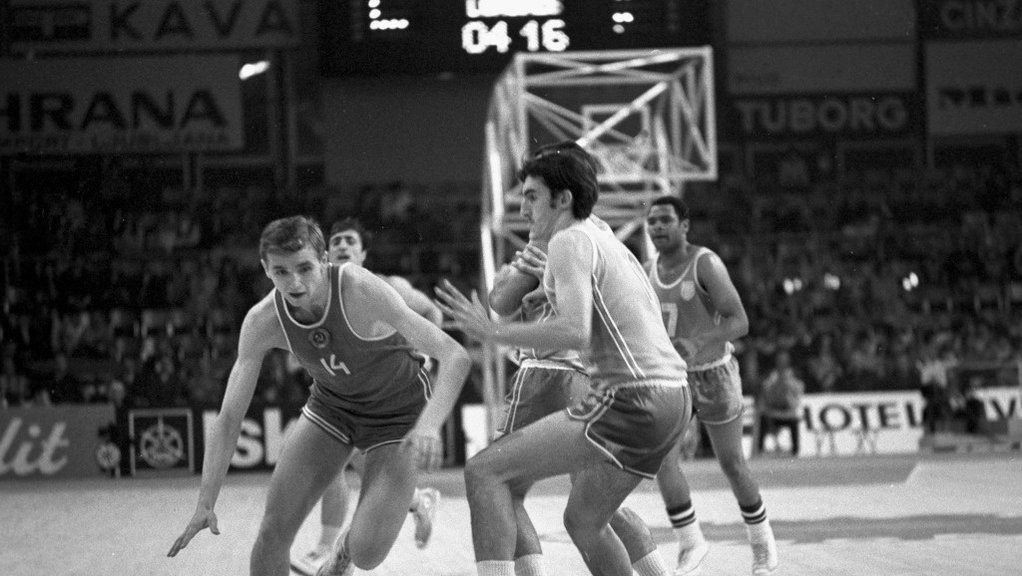    Александр Белов (под №14)  РИА "Новости"