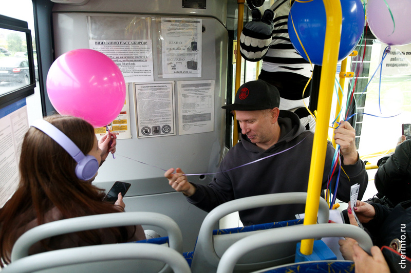    Акцию "Автобус безопасности" провели автоколонна № 1456 и Госавтоинспекция. В автобусе маршрута № 18