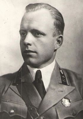Полковник Герой Советского Союза Погодин Дмитрий Дмитриевич (снимок 1937 года - источник: Энциклопедия Руниверсалис)