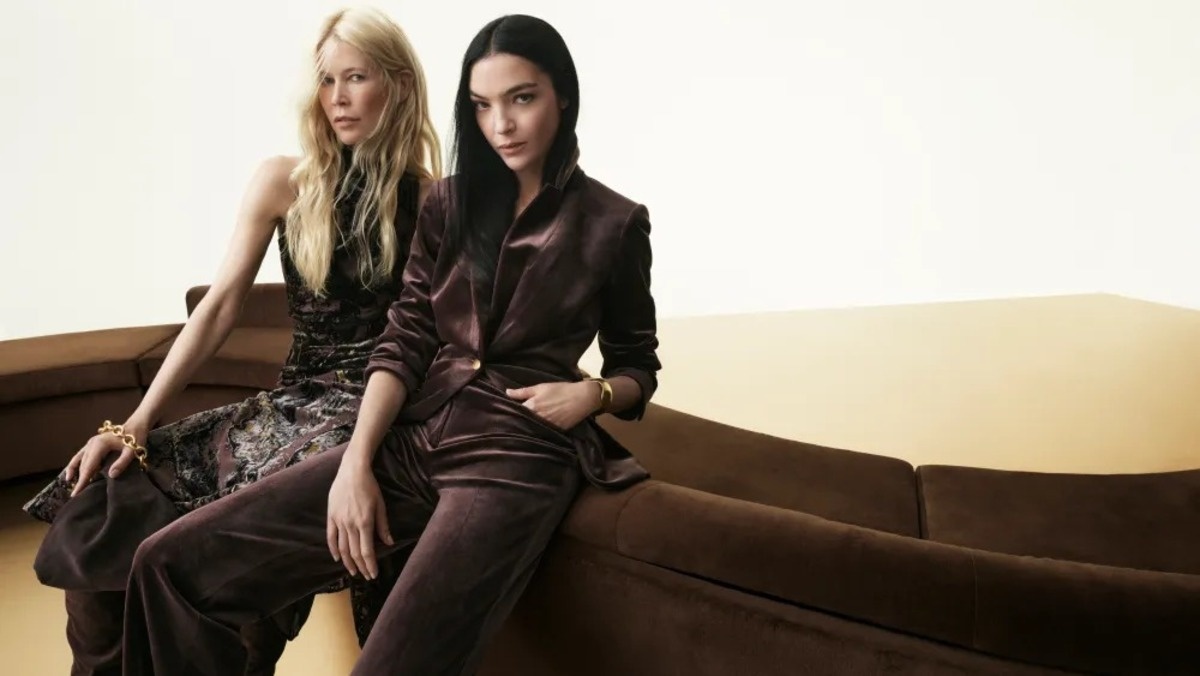 Клаудия Шиффер и Мариакарла Босконо в рекламной кампании Donna Karan New York. Фото: Courtesy of Donna Karan New York