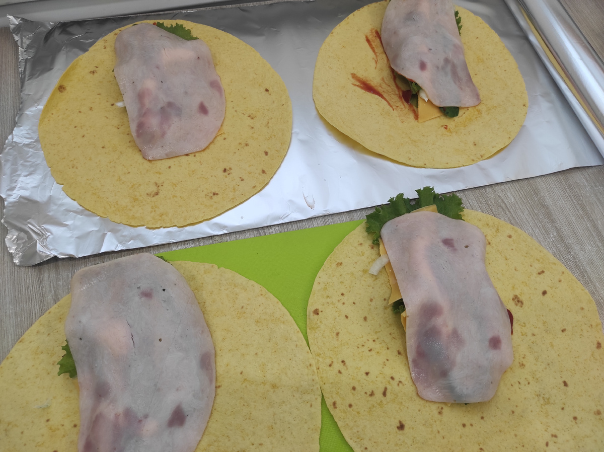 Тортилья с индейкой. 2шт на завтрак, 2шт в дорогу