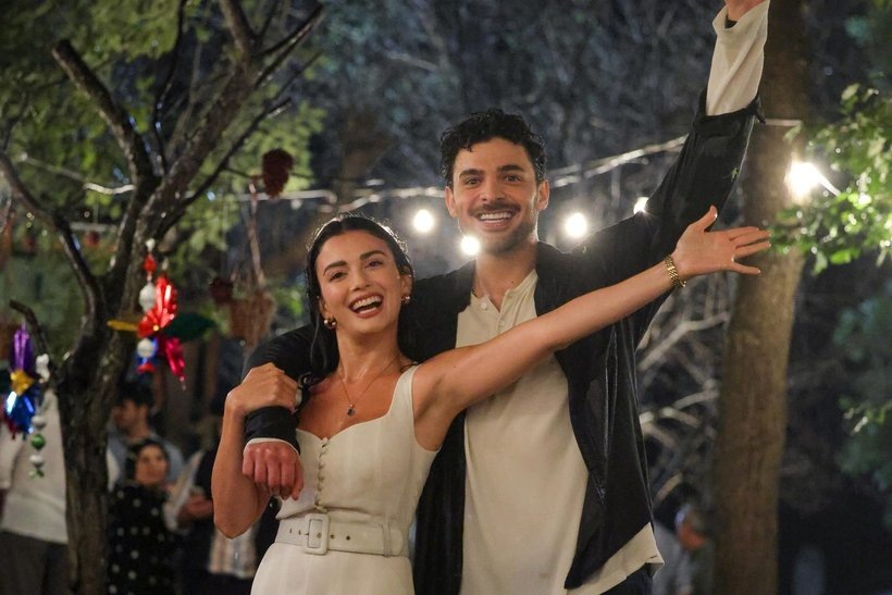 Халит Озгюр Сары и Озге Ягыз