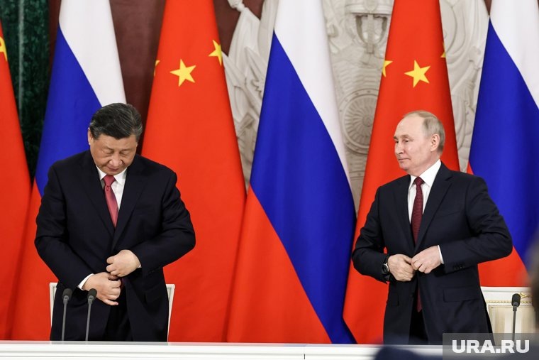    На Западе расценили встречу Путина и Си как послание