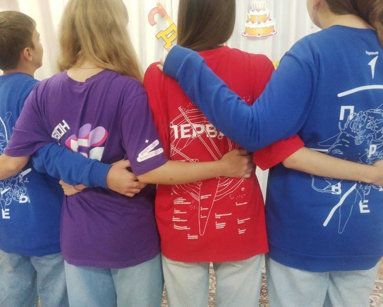     В Курске активисты «Движения Первых» организовали праздник в центре «Аистенок»