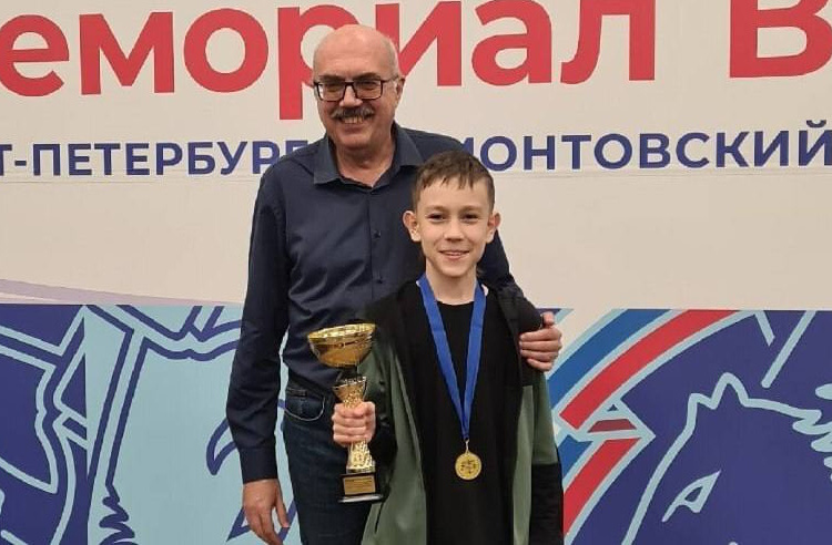     Школьник из Курска выиграл этап детского Кубка России по шахматам