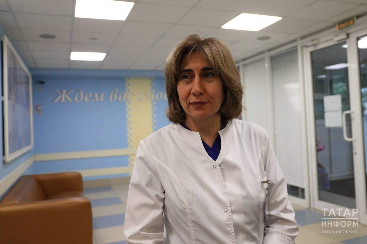 Нигина Нигматулина: «У пациентки во время беременности болела поясница. Она много у кого болит – это своего рода норма для беременных»Фото: © Михаил Захаров / «Татар-информ»