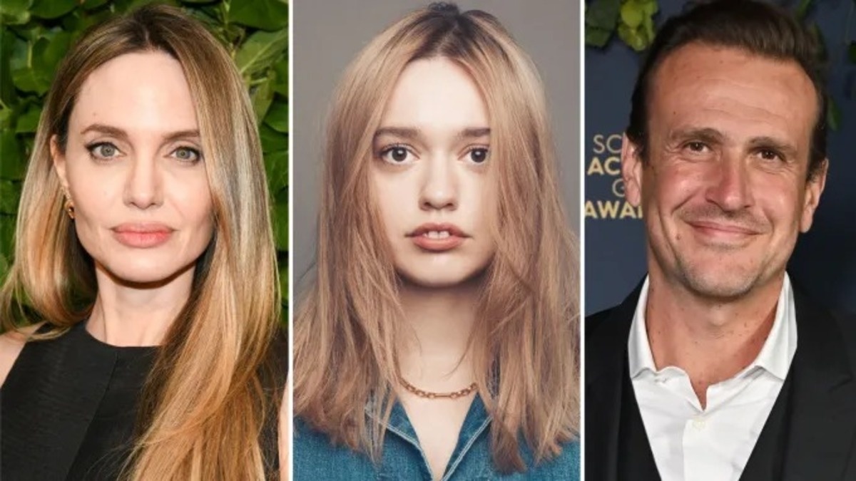 Анджелина Джоли, Эйми Лу Вуд и Джейсон Сигел. Фото: Getty/Matt Holyoak/Getty