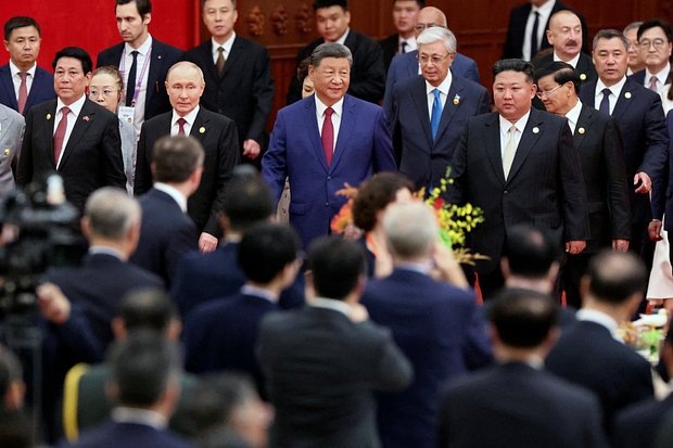    Прибытие глав государств на прием по случаю 80-й годовщины окончания Второй мировой войны в Большой зал Народного собрания в Пекине. Фото: Florence Lo / Reuters