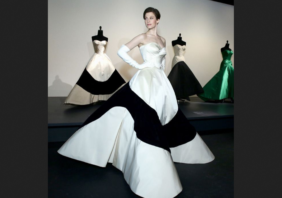 Одно из платьев Чарльза Джеймса. Фото из открытого источника в Яндексе