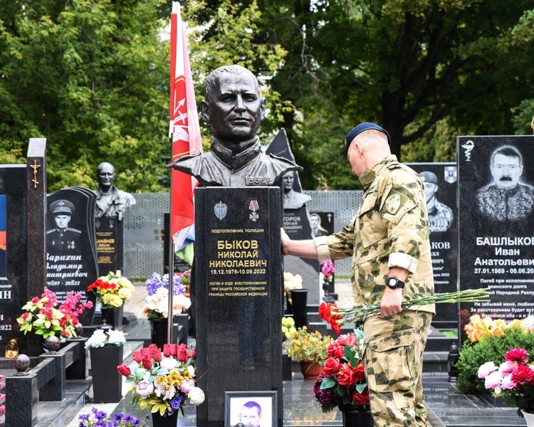     Куряне 3 сентября почтили память жертв терроризма