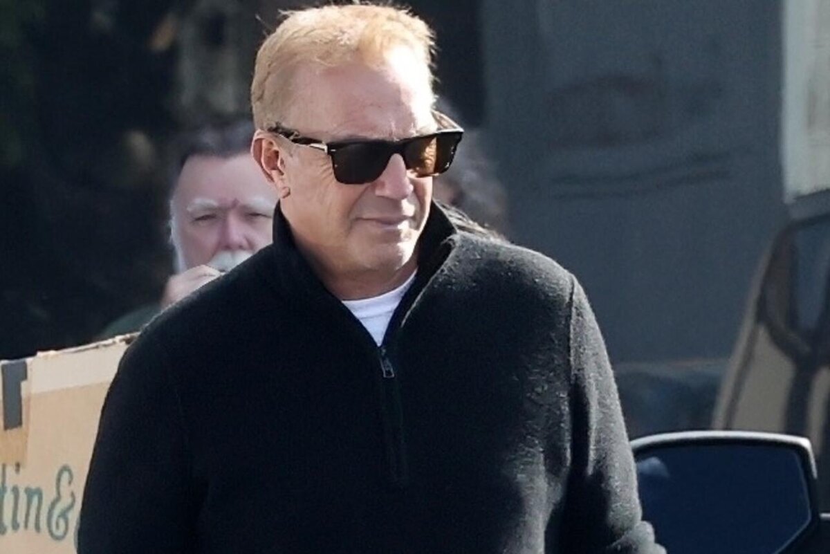    Кевин Костнер LEGION-MEDIA