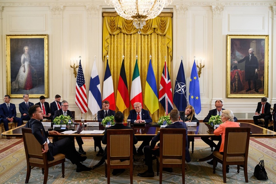    AC: Европа продолжает чинить препятствия на пути к миру на Украине GLOBAL LOOK PRESS