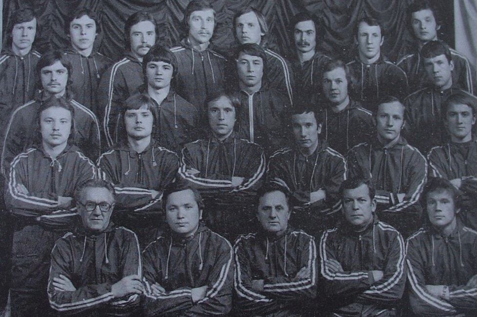 Команда «Уралмаш» второй половины 70-х – добывшая легендарную дл местных болельщиков победу над столичным «Спартаком»