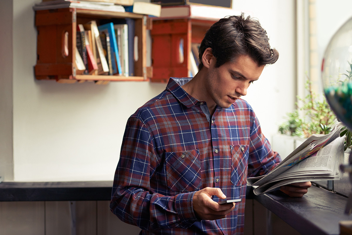 Следите за новостями о рынке труда. Источник: PeopleImages.com - Yuri A / Shutterstock / FOTODOM📷
