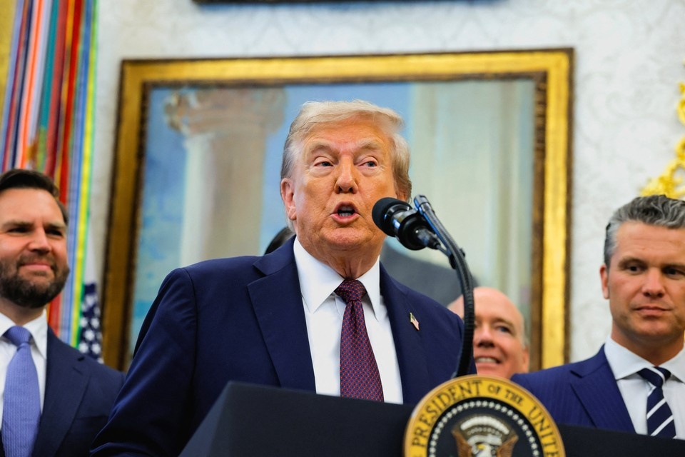    Трамп сообщил, что США могут пересмотреть позицию по конфликту на Украине REUTERS