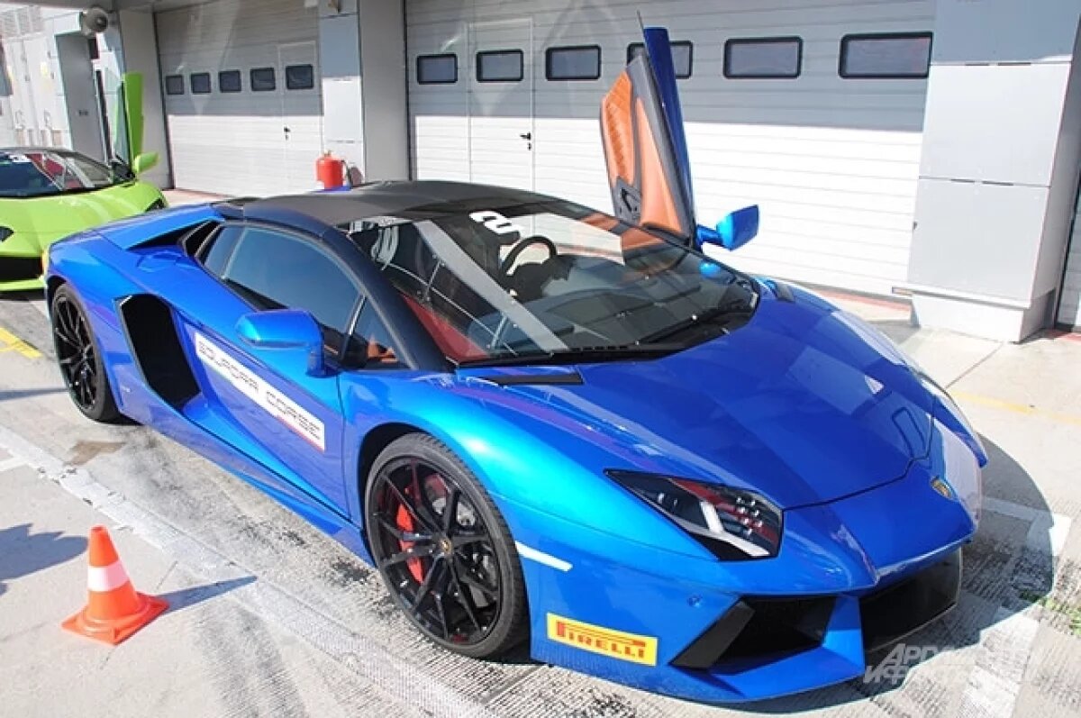    Lamborghini Huracan.