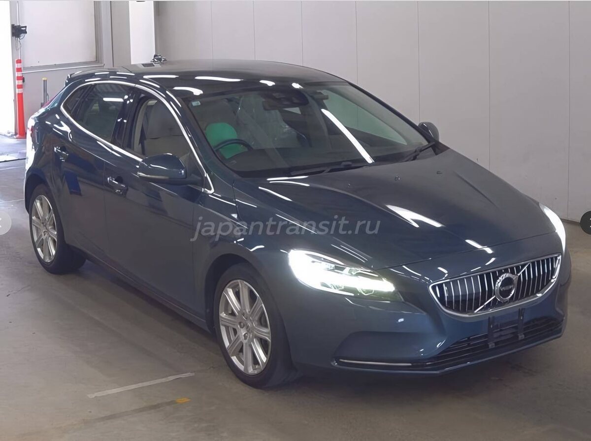 Volvo V40. Источник: скриншот из Телеграмм канала "Япония Транзит"