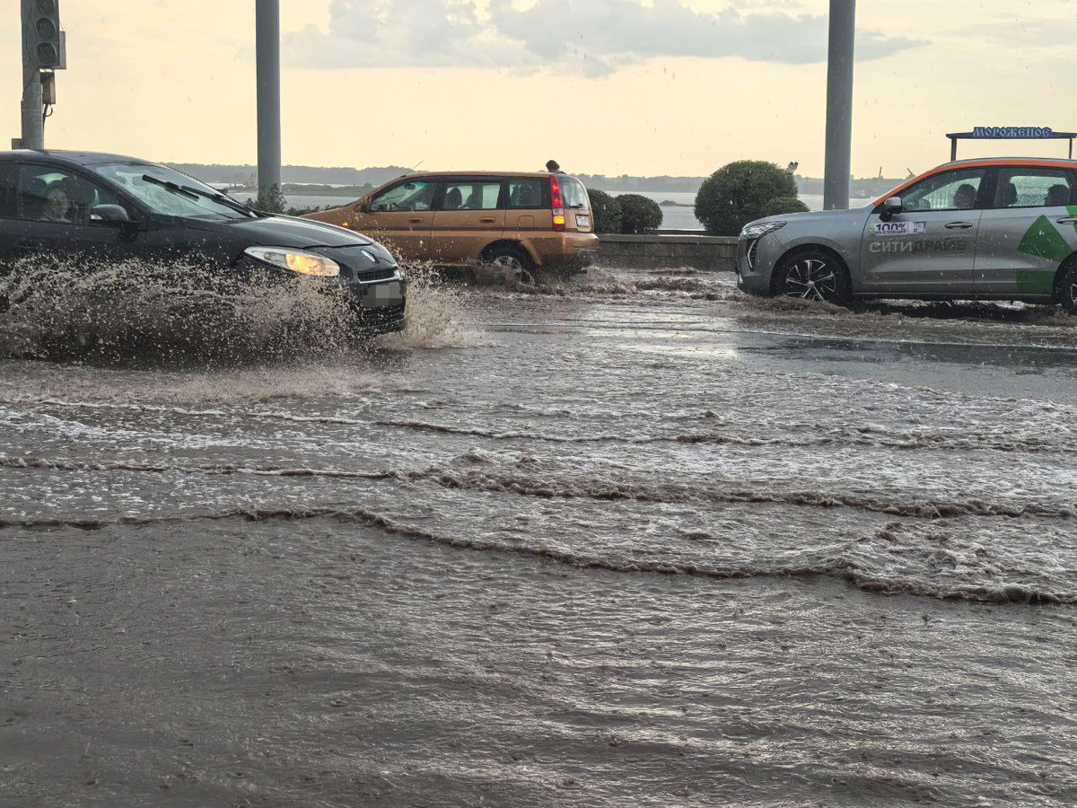 1 и 2 сентября в Красноярске прошел сильный дождь.  Фото: ФедералПресс / Ксения Кобалия